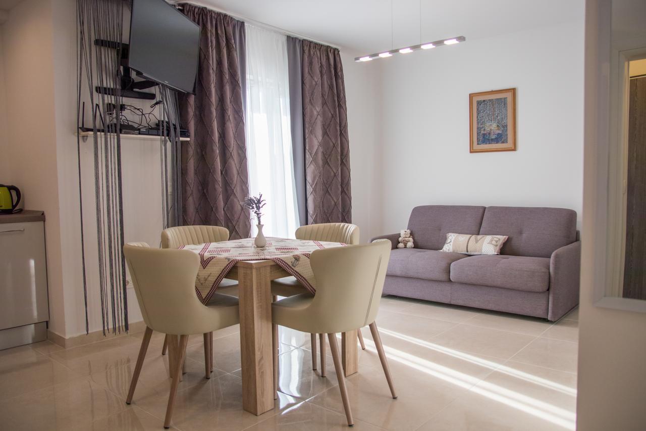 Villa Apartments Katja Trogir Exterior foto